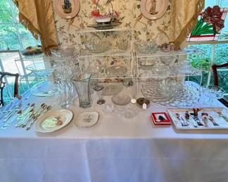 Selection of serving pieces