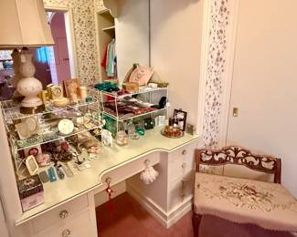 Ladies dressing room