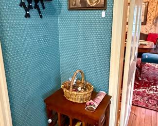 Cute wine storage