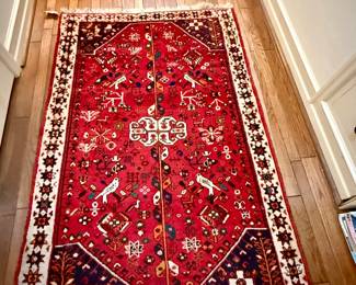 Gorgeous 4’ x 6’ Gashgai Area Rug