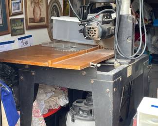 Radial arm saw Dewalt
