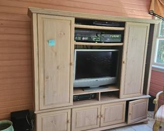 TV   Stereo Equipment