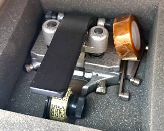 Guillotine film splicer