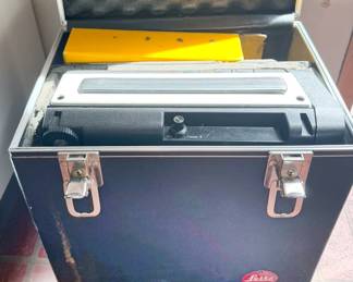 Leica projector