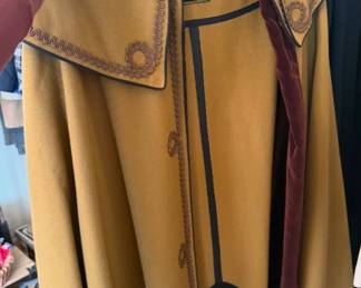 Vintage Casa Seseña Madrid camel cape
