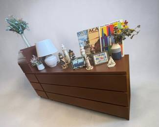 This item (Furniture only) is available for PRESALE.  Please text photo to 760-668-0554 to purchase.  We accept Zelle