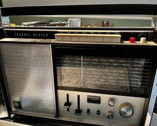 #216 Channel Master Model 6248 - Transworld Multiband Radio Circa 1970's $60.00