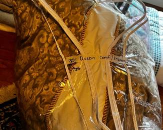#236 Queen Comforter with 2 shams and skirt $35.00