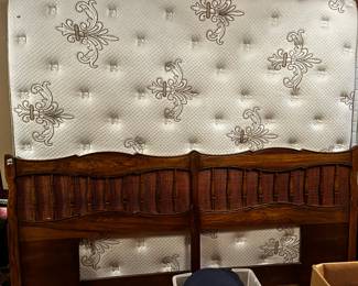 #206 King Headboard only - Wood $100.00