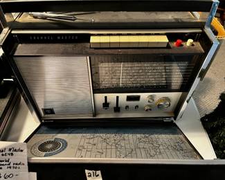 #216 Channel Master Model 6248 - Transworld Multiband Radio Circa 1970's $60.00