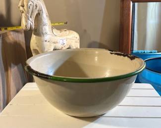VTG Enamelware Mixing Bowl Green Rim