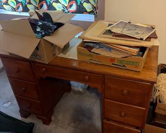 FB P15 wood desk