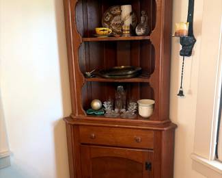 FB P14 Corner cabinet with 2 shelves 1 drawer 1 door