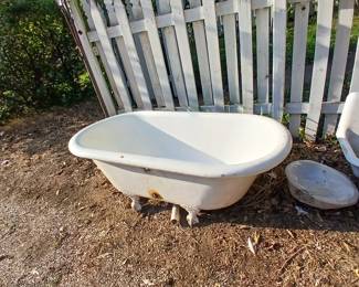 Vintage Claw foot bathtub