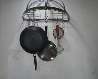 Utensil holder 