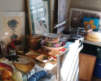 Lots of misc decorative items