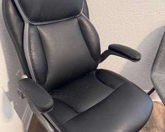 Serta Rolling office chair