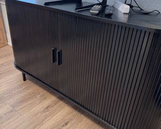 Console cabinet