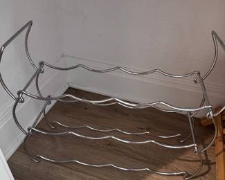 Bottle stand