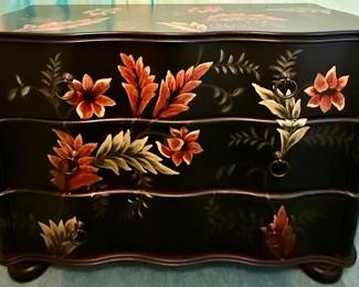 $280 Serpentine chest 45x20x32