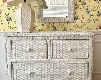 $160 chest of drawers 40x20x36