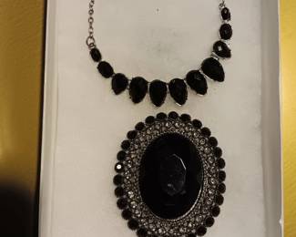 Vintage Necklace & Broach