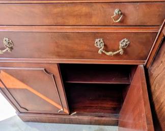 Small Sideboard/Cabinet