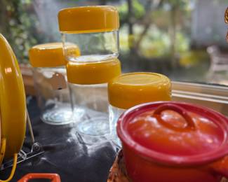 Heller canister set. Le Creuset.