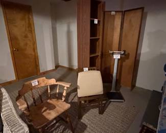 chairs, shelf and weight scale, screen