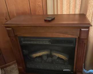 Rolling Mantel Electric Fireplace W/Led Logs