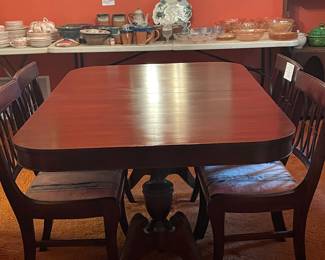 Duncan Phyfe Mahogany Dining Table with 4 Chairs