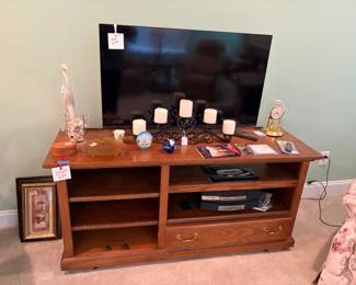 broyhill tv stand, tv, decor