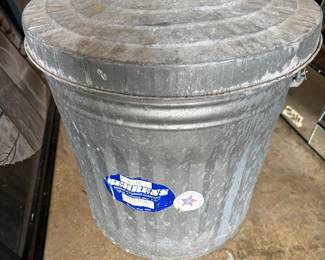mini galvanized can with lid.. great for bird seed
