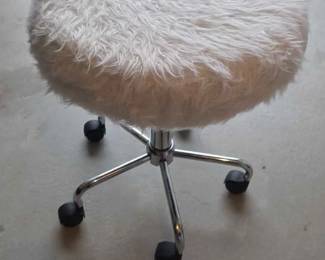 114  White Faux Fur Rolling Stool