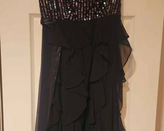134  BCBGMAXAZRIA Petite Size 4P Black Sequin Ruffle Dress