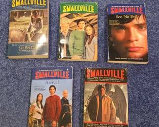 10  Collection of 5 Smallville Books