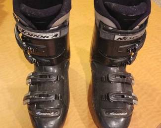 130  Nordica Ski Boots with Hotronic Power Plus Heaters