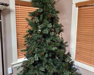 Large Christmas tree in great condition