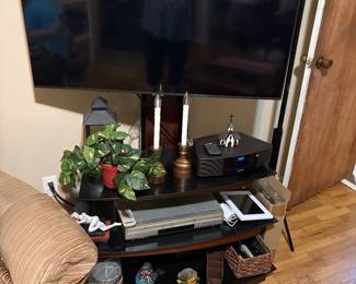 Large TV and miscellaneous items