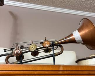 Horn on stand (decor only)