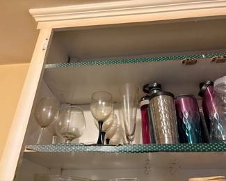 Kitchen cabinet