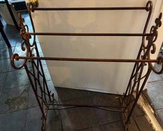 Fleu De Lis Quilt Rack