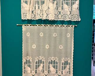 Vintage Nottingham-Style Lace Window Curtains with Cat Motif