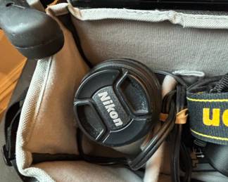 Nikon D7000 DSLR Camera with AF-S DX NIKKOR 18-55mm VR Lens