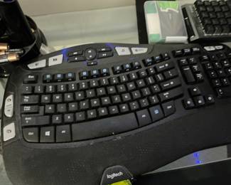 Logitech K350 Wireless Comfort Wave Ergonomic Keyboard