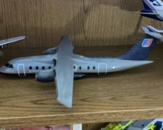United Express BAe 146 Desktop Display Model