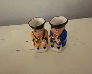 Vintage Colonial Couple Salt and Pepper Shakers