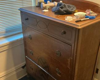 Vintage Berkey & Gay Mahogany Chest of Drawers