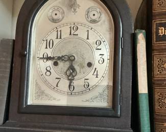 Seth Thomas Sonora Chime Mantel Clock