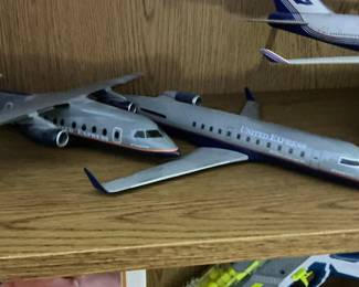 United Express CRJ-200 / ERJ-145 Desktop Display Model
